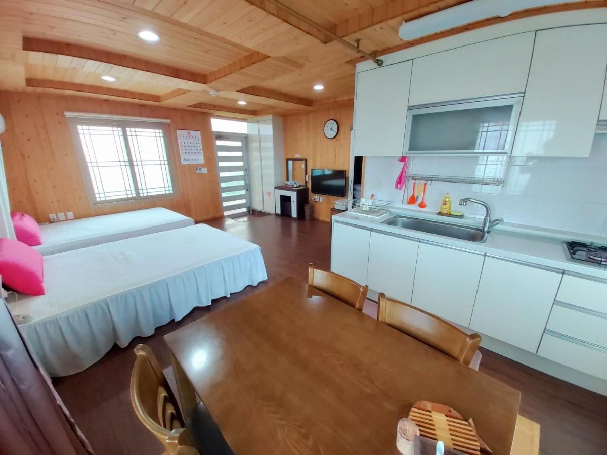 Hotel Feeling Good House Jeju Exterior foto