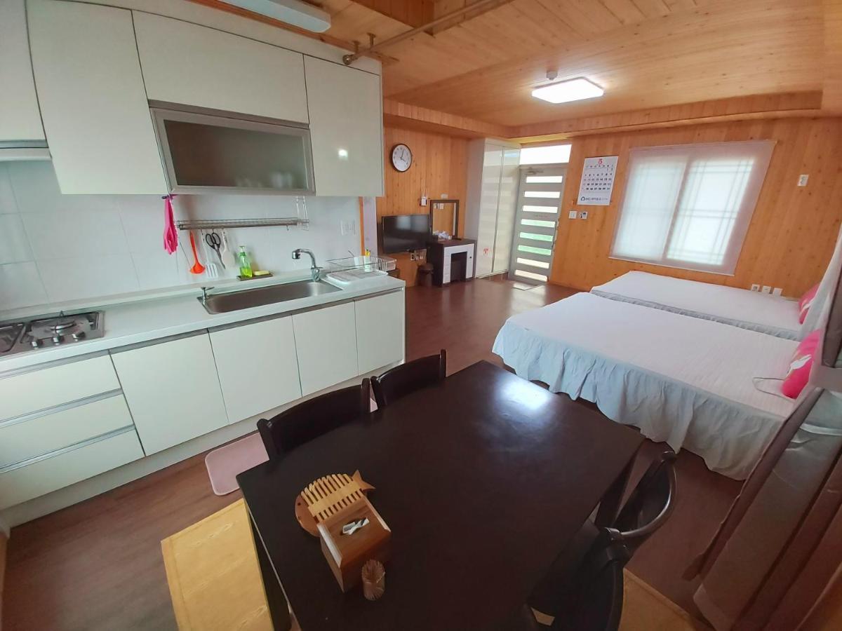 Hotel Feeling Good House Jeju Exterior foto